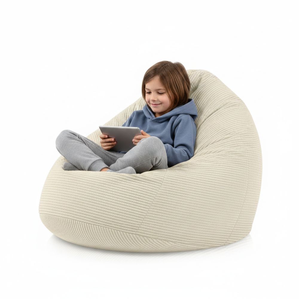 Sitzsack Flumpy L beige junge sitzt drauf
