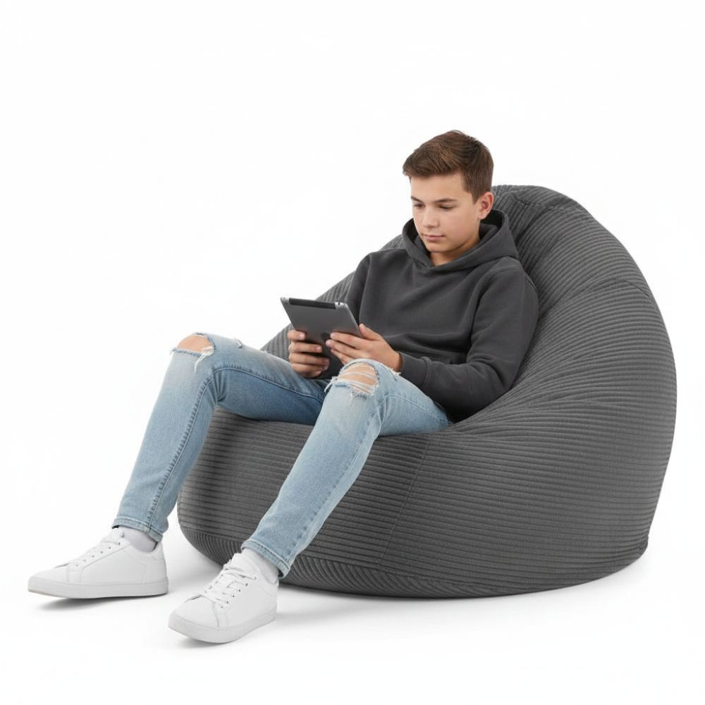 Sitzsack Flumpy Dune XL anthrazit teenager am gamen