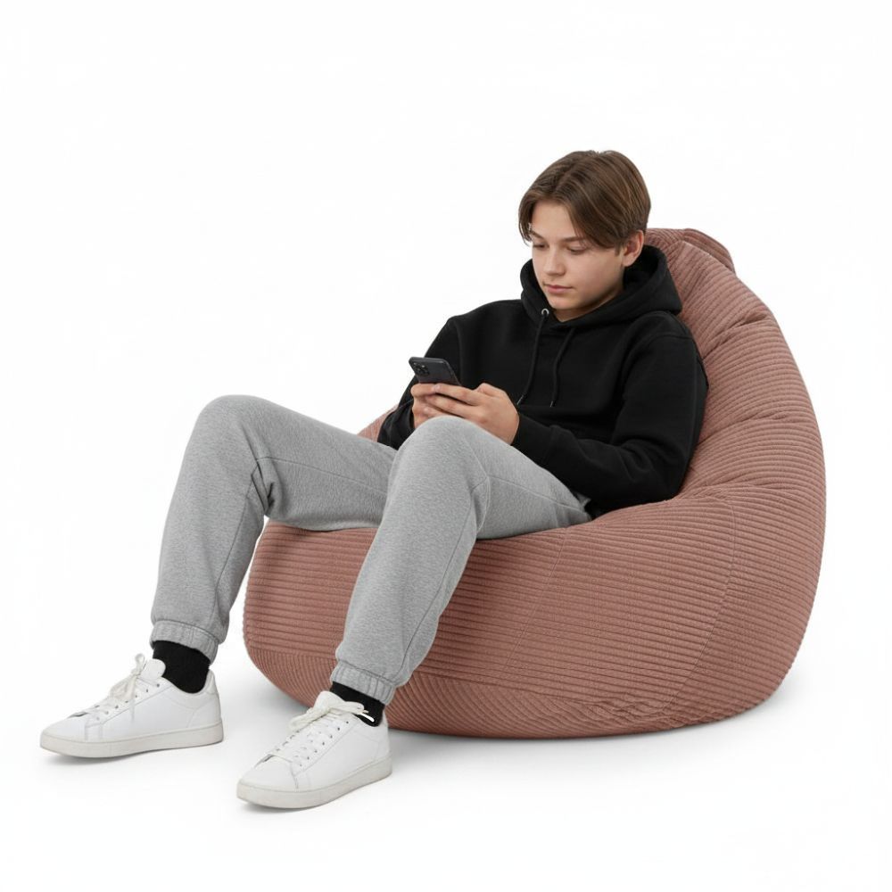 Sitzsack Flumpy Dune XL terracotta teenager am handy