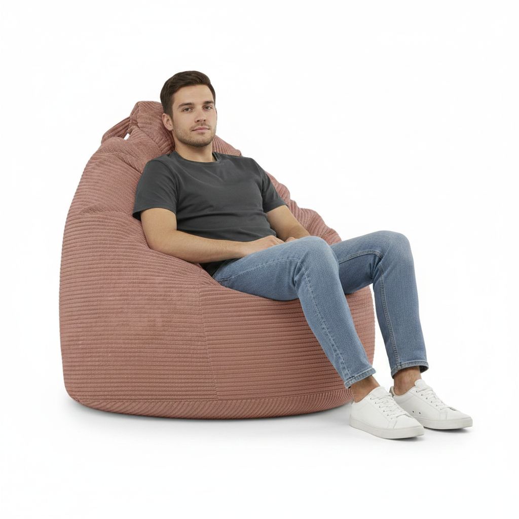 Sitzsack Flumpy Dune XXL terracotta mann sitzt drauf